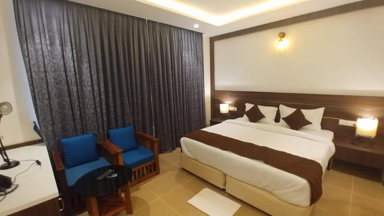 Mirth Hotels And Resorts Kanthalloor Exterior photo